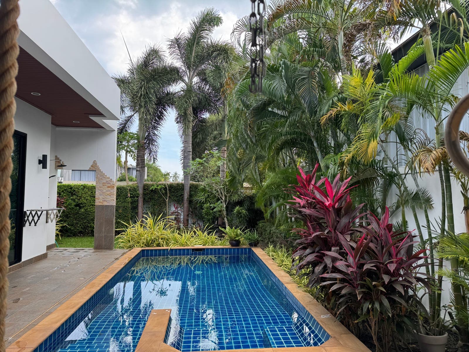 Naiharn Pool Villa — вилла с бассейном на юге Пхукета — фото 9